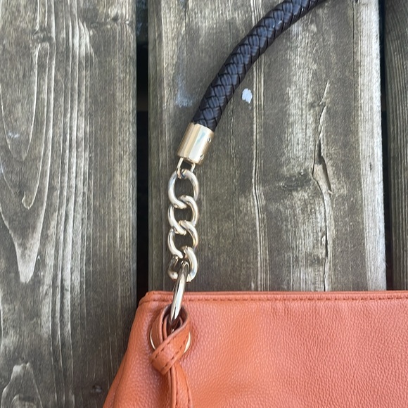 Michael Kors Pebble Chain Bag Purse - Picture 4 of 10